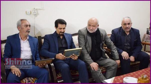 قرآن خطی هنرمند شاهین شهری به موزه مردم شناسی اهدا شد